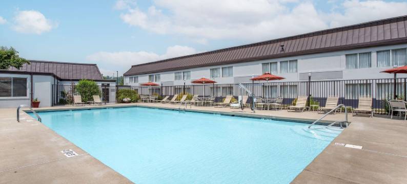 布里奇波特贝斯特韦斯特优质酒店(Best Western Plus Bridgeport Inn)图片