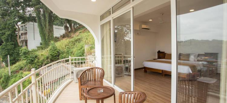 桑德瑞安娜湖景酒店(Sandriana Lake View)图片