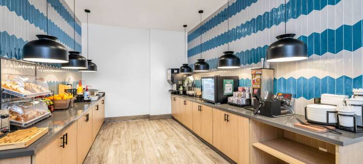 圣何塞硅谷温德姆拉昆塔套房酒店(La Quinta Inn & Suites by Wyndham San Jose Airport-Downtown)图片