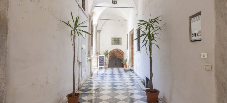 Sky Room Carrara Hydromassage with Parking图片