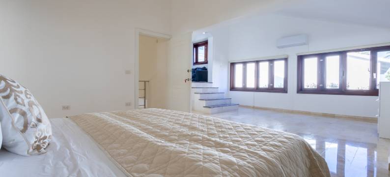 Beachfront 8Br Villa with Pool & Maid *Los Corales图片