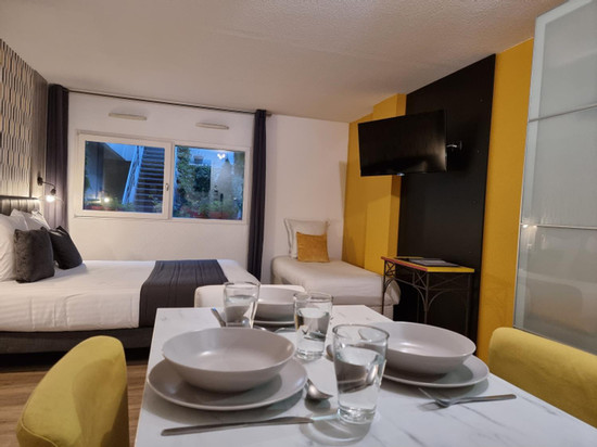 城市阁楼公寓酒店