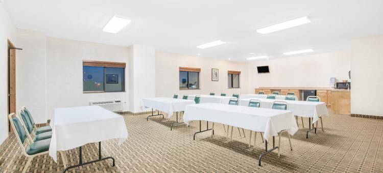 米切尔东南戴斯酒店(Days Inn by Wyndham Mitchell SD)图片