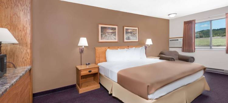 张伯伦温德姆速8酒店(Super 8 by Wyndham Chamberlain SD)图片