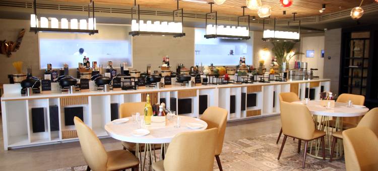 Udman Greater Noida by Ferns N Petals图片