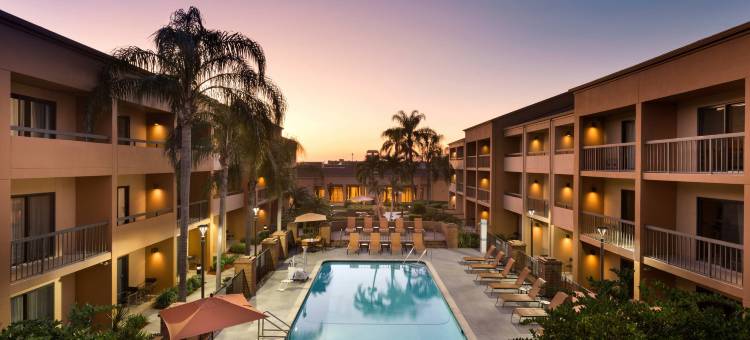 珊瑚角迈尔斯堡万怡酒店(Courtyard by Marriott Fort Myers Cape Coral)图片