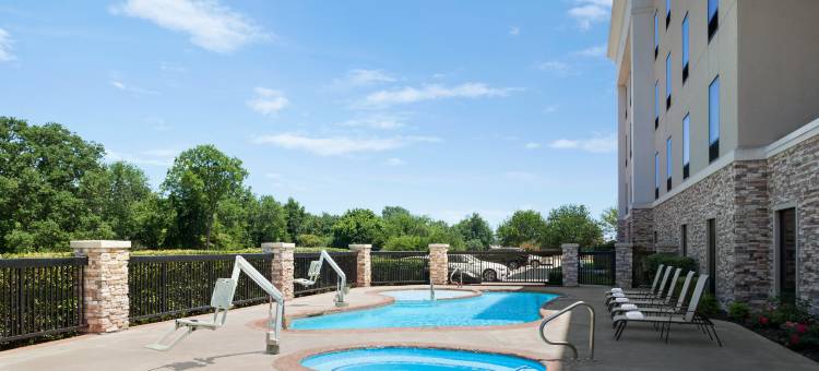 希尔顿欢朋酒店-萨尔弗斯普林斯(Hampton Inn Sulphur Springs)图片