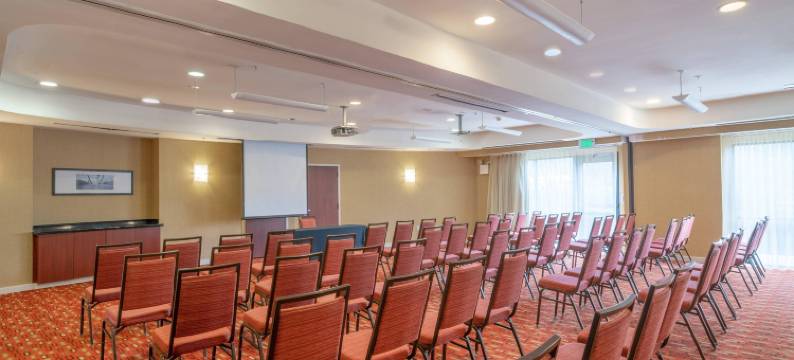 索尔兹伯里万怡酒店(Courtyard by Marriott Salisbury)图片