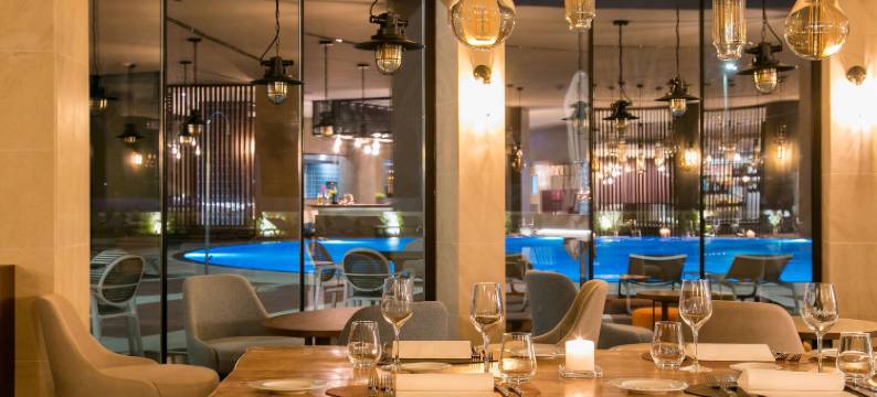 塞新布拉福朋喜来登酒店(Four Points by Sheraton Sesimbra)图片