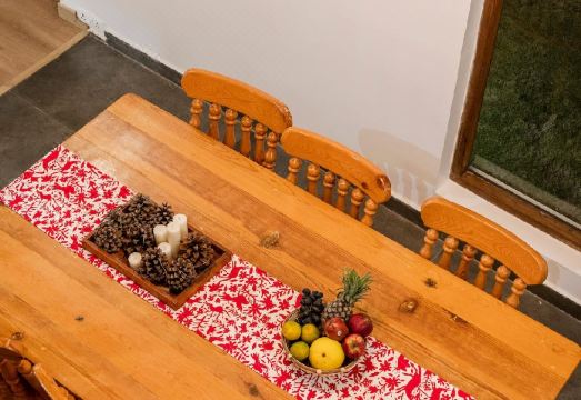 Home Zone Cozy Cottage with Mountain Views Hotel Overview