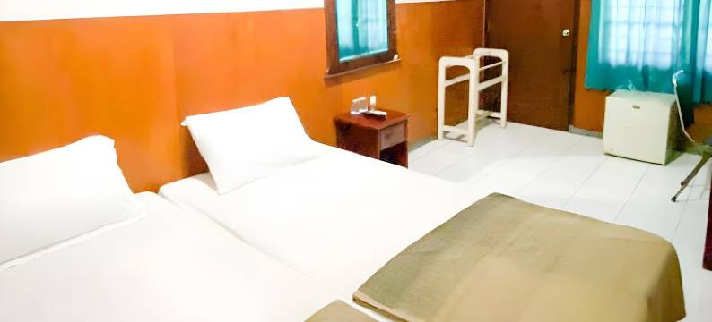 沙比内伦库特米特拉红门酒店(Hotel Shabine Rungkut Mitra RedDoorz)图片