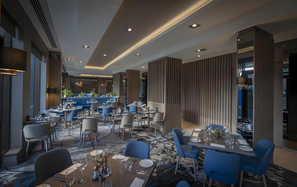 Clayton Hotel CharlemontOver view