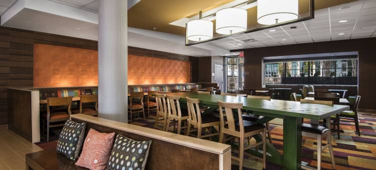 小石城本顿万豪万枫酒店(Fairfield Inn & Suites Little Rock Benton)图片