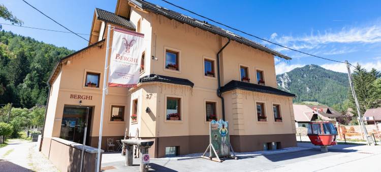 Berghi酒店和公寓(Berghi Hotel and Apartments)图片