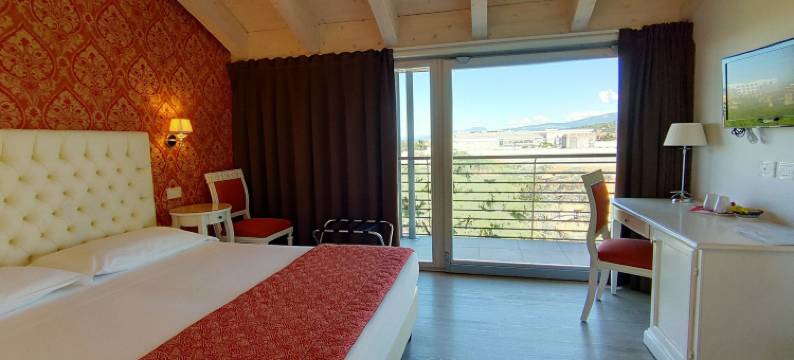 新歌剧旅馆(Nuova Opera Rooms)图片