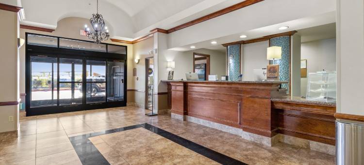 智选假日套房酒店巴斯托(Holiday Inn Express & Suites Barstow-Outlet Center)图片