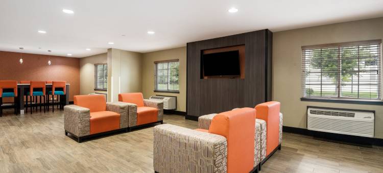 郊区长住酒店(Studio 6 Lenexa, KS - Overland Park)图片
