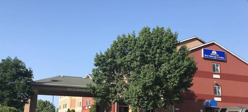 圣路易斯圣查尔斯美洲最佳价值套房酒店(Americas Best Value Inn and Suites Saint Charles)图片