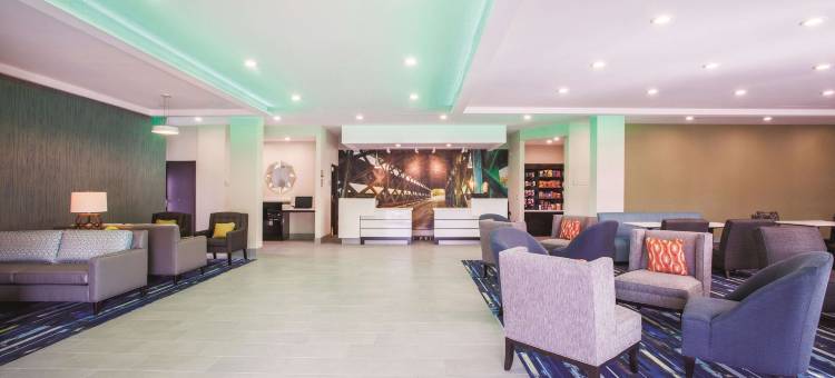 库尔曼拉昆塔温德姆套房酒店(La Quinta Inn & Suites by Wyndham Cullman)图片