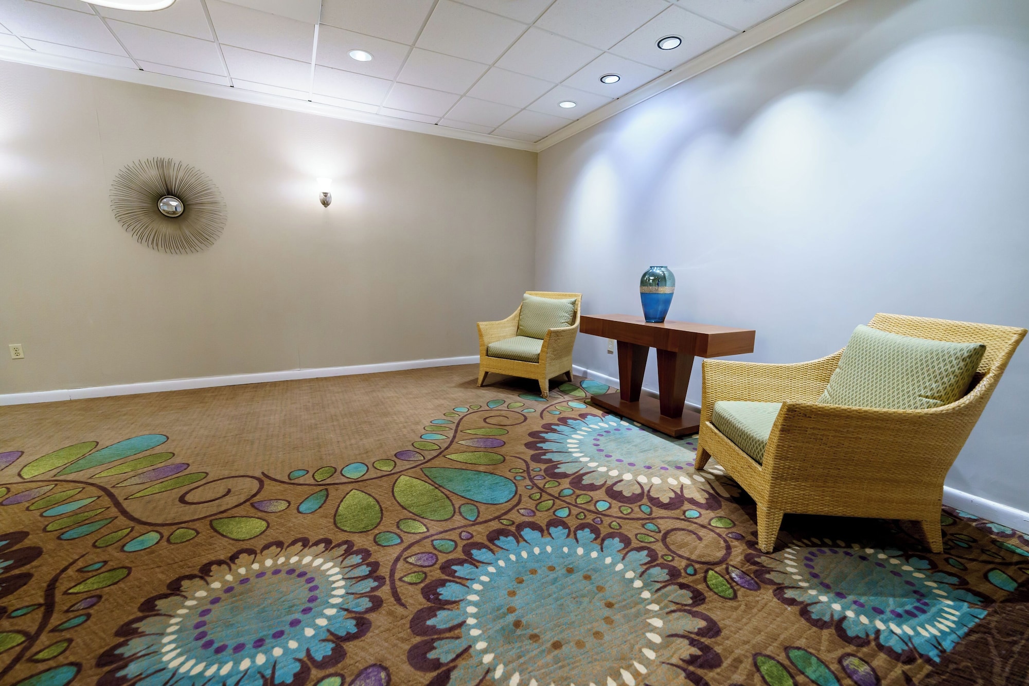 Iris Hotel Cape Cod Over view