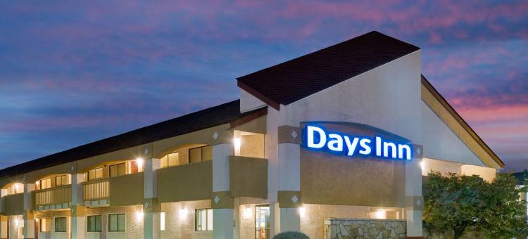 奥佛兰公园戴斯酒店(Days Inn by Wyndham Overland Park/Metcalf/Convention Center)图片