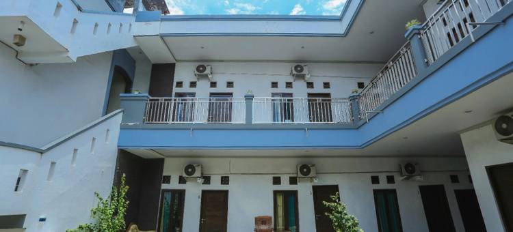 红多兹酒店-近三马林达GOR森帕加(RedDoorz Near Gor Sempaja Samarinda)图片
