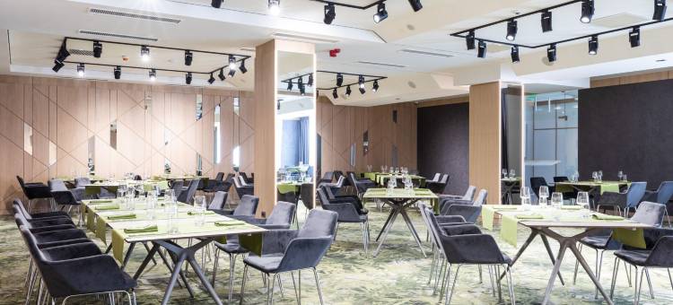 斯拉蒂纳公园华美达酒店(Ramada by Wyndham Slatina Parc)图片