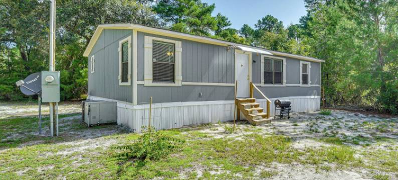 新月城之家配有木炭烧烤架：靠近三个湖泊(Crescent City Home w/ Charcoal Grill: Near 3 Lakes)图片