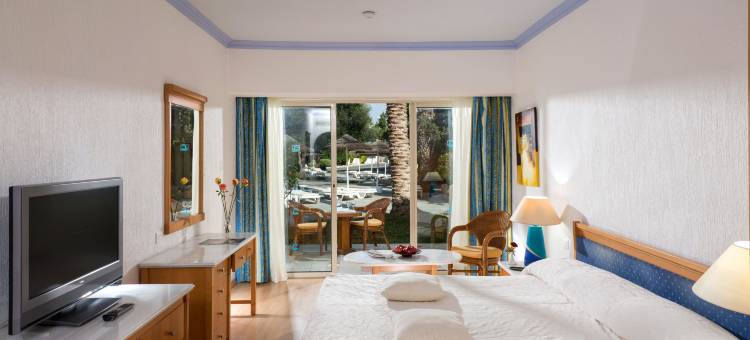 帕福斯花园假日度假村(Paphos Gardens Holiday Resort)图片