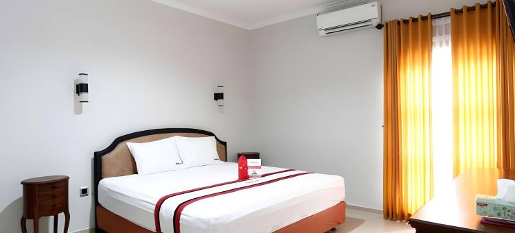 红多兹Plus酒店-近阿迪素拓机场2号(RedDoorz Plus near Adisucipto Airport 2)图片