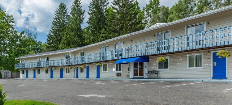 李尔-大巴灵顿伊克诺旅馆(Econo Lodge Lee - Great Barrington)图片