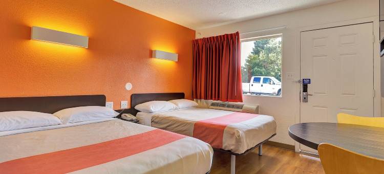 Park Inn by Radisson，南圣罗莎(Motel 6 Santa Rosa, CA - South)图片