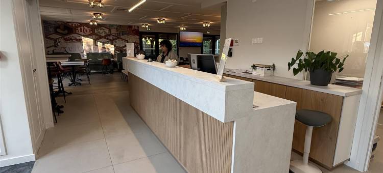 马赛维特罗机场基里亚德酒店(Kyriad Marseille - Vitrolles Aeroport)图片