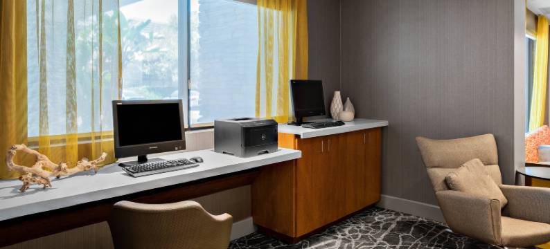 圣迭戈兰乔伯纳多/斯克里普斯波威万豪SpringHill酒店(SpringHill Suites San Diego Rancho Bernardo/Scripps Poway)图片