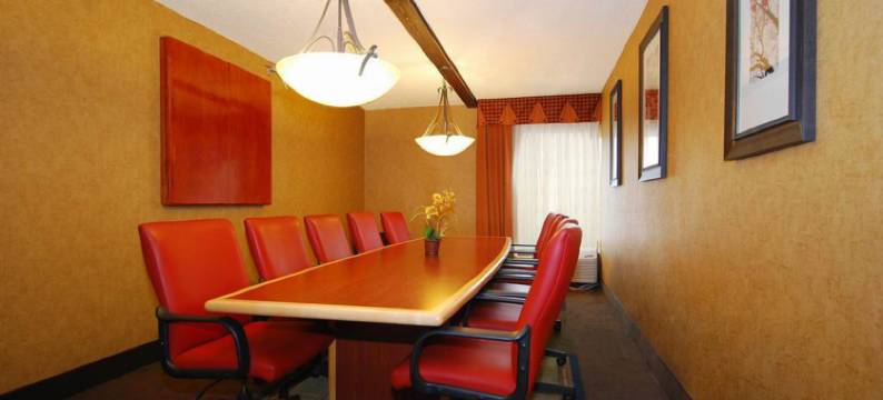 Holiday Inn Express 福赛斯(Holiday Inn Express FORSYTH by IHG)图片