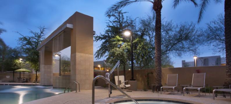 北斯科特斯德空中花园假日酒店(Holiday Inn & Suites SCOTTSDALE NORTH - AIRPARK by IHG)图片