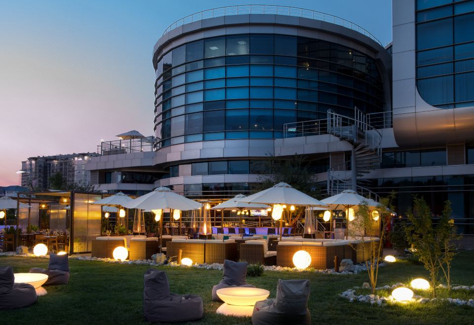 Renaissance by Crystall Hotel Overview