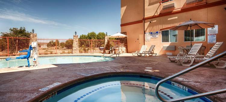 西锡安贝斯特韦斯特优质酒店(Best Western Plus Zion West Hotel)图片