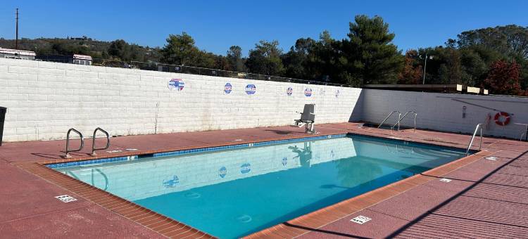 加利福尼亚佛森卡默朗公园 6 号开放式客房汽车旅馆(Studio 6 Suites Cameron Park, CA - Folsom)图片