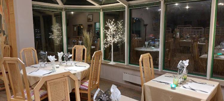 Contact Hotel Utah Beach Carentan图片