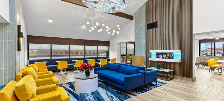 埃文斯维尔机场舒适酒店(Comfort Inn & Suites Evansville Airport)图片