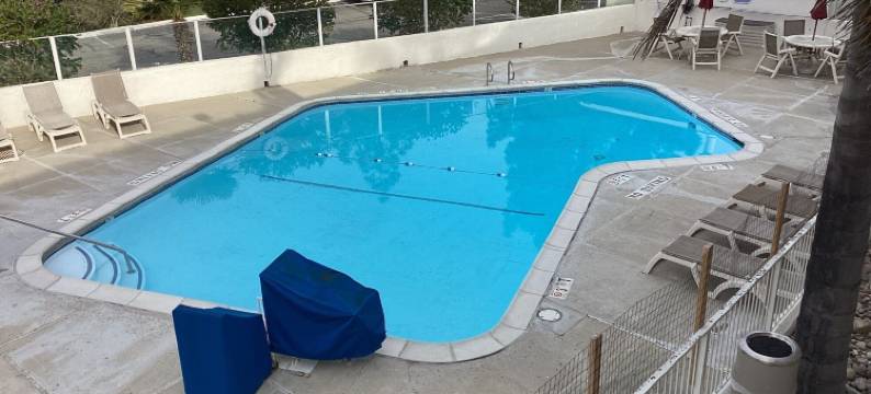 索尔文区布尔顿6号汽车旅馆(Motel 6 Buellton, CA - Solvang Area)图片