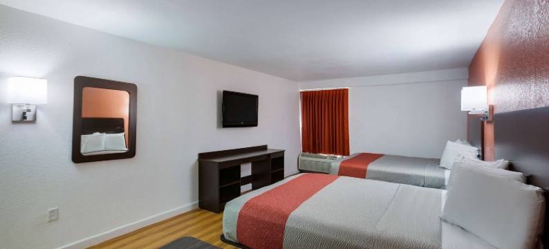 格鲁吉亚萨沃尼6号汽车旅馆- 格威内特中心(Motel 6 Suwanee, GA - Gwinnett Center)图片