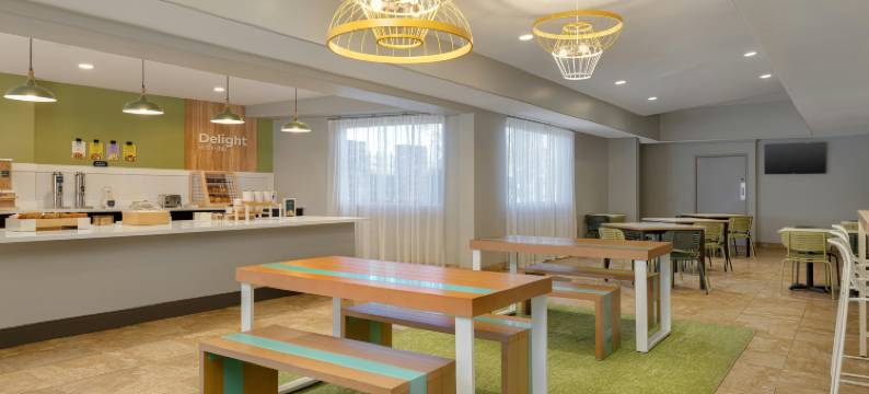 里德公园拉昆塔旅馆及套房(Spark by Hilton Tucson Reid Park)图片