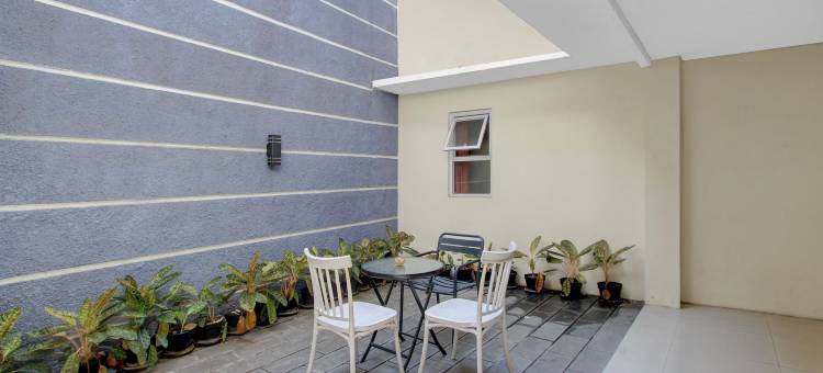 O酒店靠近斯里韦达里公园(原In酒店)(Hotel O near Taman Sriwedari formerly Indria Inn)图片
