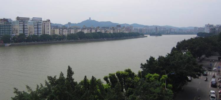 诺庭连锁酒店(韶关百年东街西河客运站店)图片