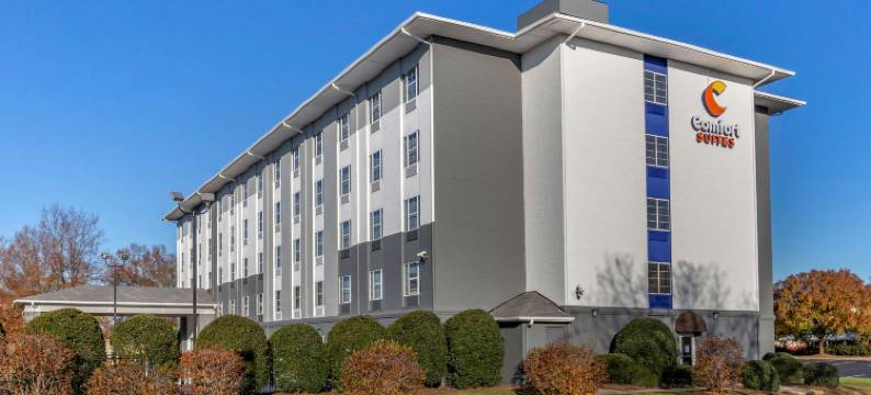 派恩维尔巴兰坦区舒适套房酒店(Comfort Suites Pineville - Ballantyne Area)图片