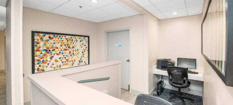 德拉菲尔德智选假日酒店(Holiday Inn Express & Suites Delafield)图片