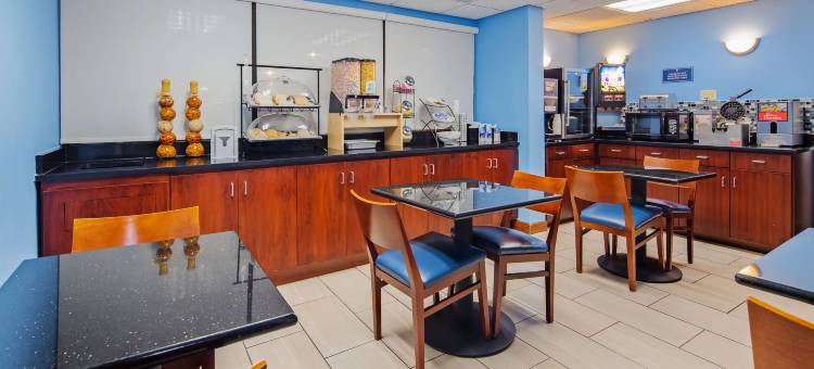 勒诺城贝斯特韦斯特SureStay酒店(SureStay Hotel by Best Western Lenoir City)图片