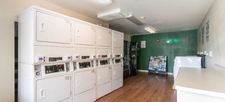 劳德代尔堡霍姆汤公寓(HomeTowne Studios Fort Lauderdale)图片